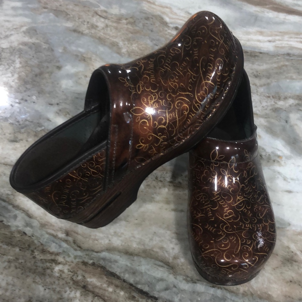Dansko limited edition clogs EUC